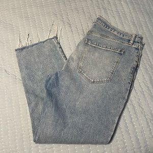 Old Navy Boyfriend Mid-Rise Light Wash Jeans Size 12